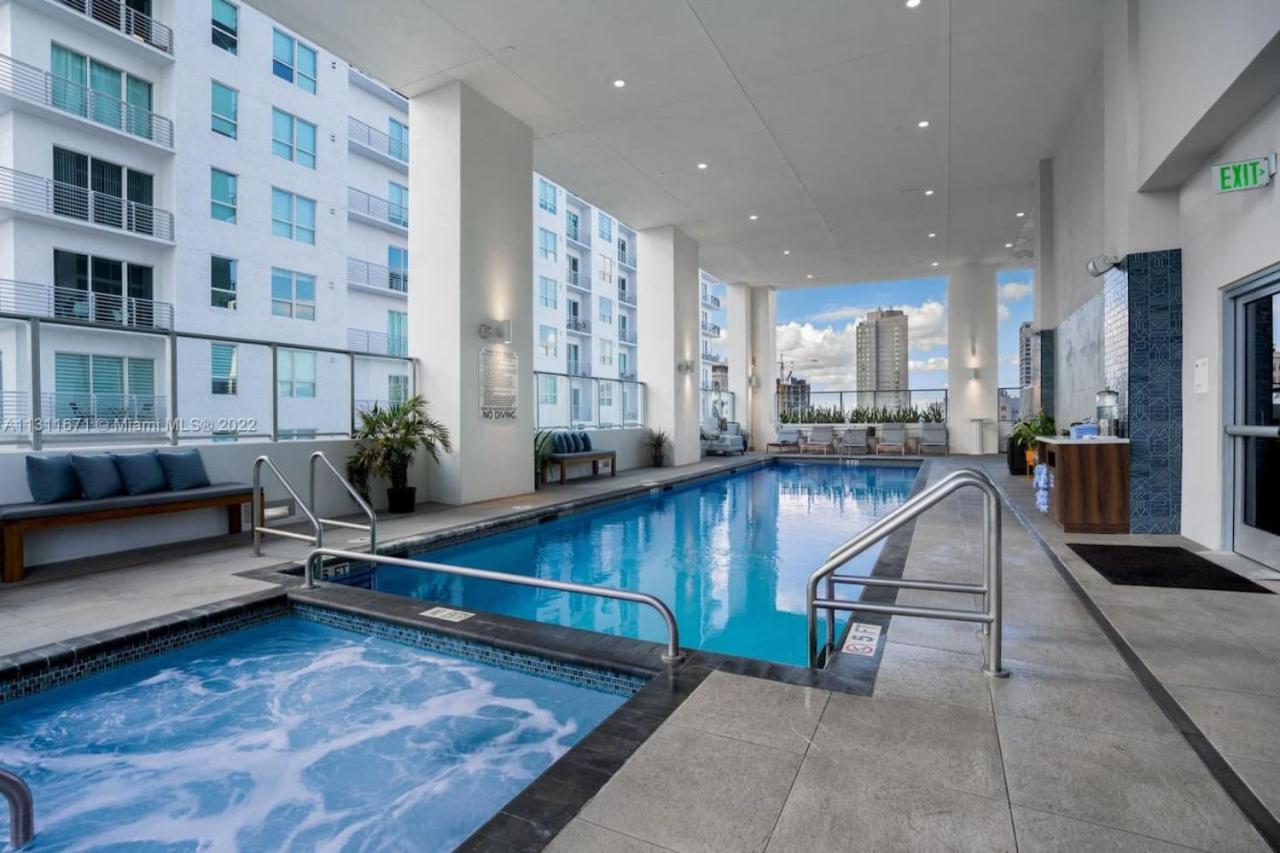 Ocean View Studio Pool And Gym Apartment Miami Bagian luar foto